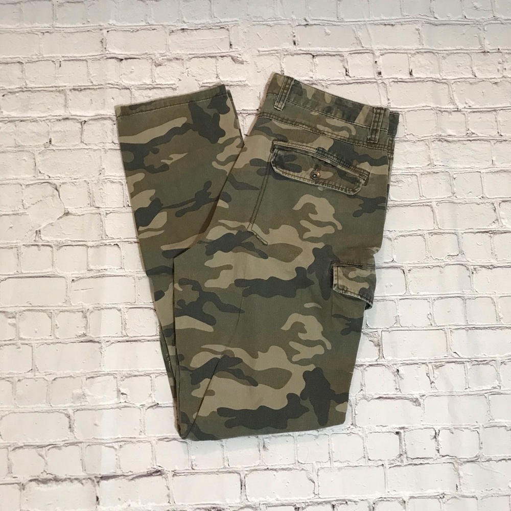 Ⓜ️ Men’s Cotton On Camo Print Pants